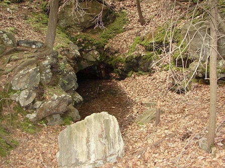 Hampoil Cave